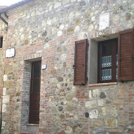 Marta Apartment Contignano
